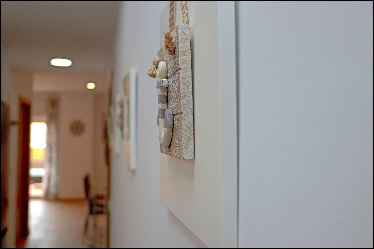شقة طريفة  في Apartamento Lances, Con Piscina Comunitaria المظهر الخارجي الصورة