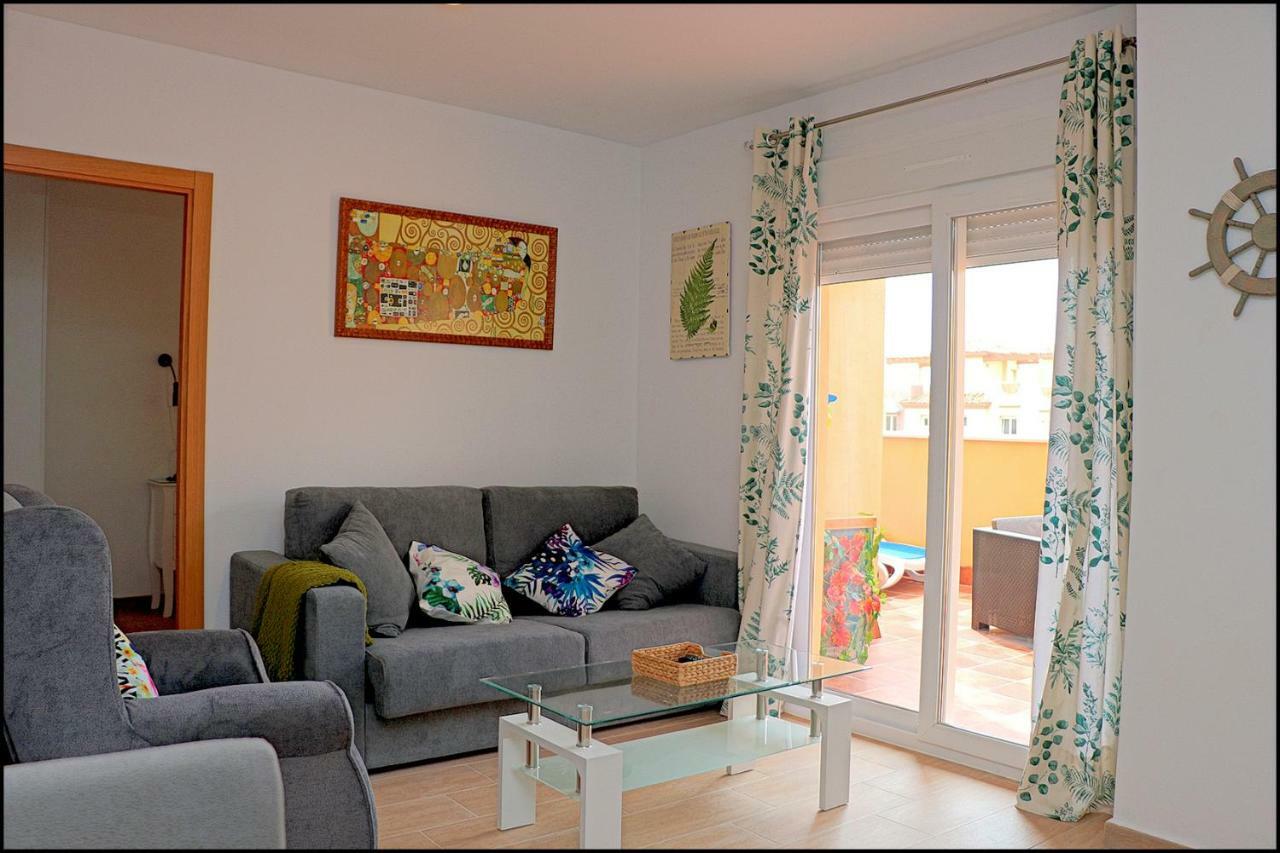 شقة طريفة  في Apartamento Lances, Con Piscina Comunitaria المظهر الخارجي الصورة