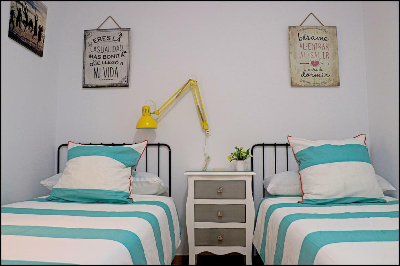 شقة طريفة  في Apartamento Lances, Con Piscina Comunitaria المظهر الخارجي الصورة